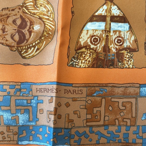 Hermès Pocket Square EUC🟧🟦🟧🟦 rolled 15.5x15.5 - Picture 2 of 5